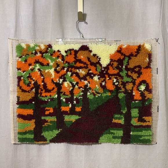 Vintage 70s Completed Latch Hook Rug Kit Wall Decor Fall Autumn Scene Boho Retro - Picture 1 of 8